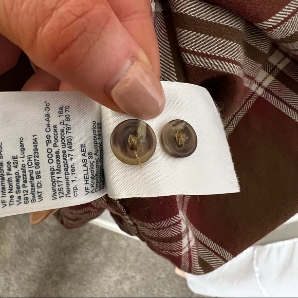 The North Face Mens plaid button up-size xl - Picture 8 of 11